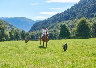Cabalgando en el entorno inmediato del Refugio